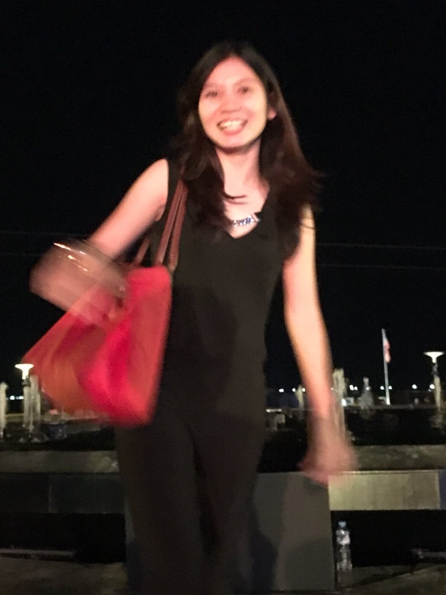 gianinevelosoo's tweet image. Selfie muna bago magpaputok sa moa 🎆 🎆🎆🎆 #katyperry #bdayweek #sweet21 #dalagana #sasabado #invitedkayo