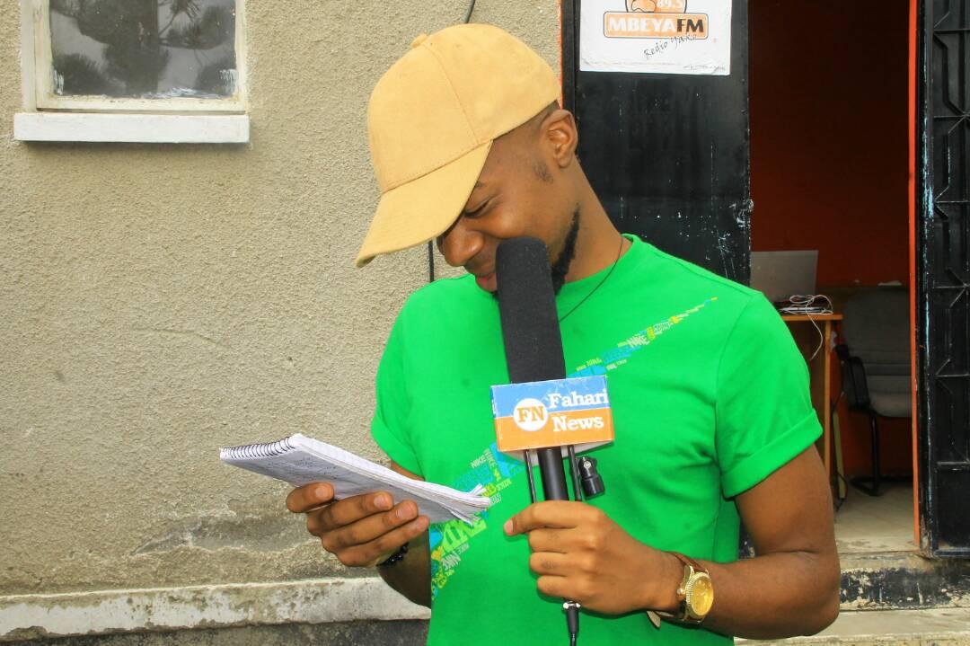 djhiplus92's tweet photo. J A G A B A N @AdamSolinzatz anakukaribisha kwa #Bongo360 ya #Mondvation (MotivationDay).. Anaskika #JozeeFashion akielezea kuhusu #Hustle zake kama kijana.. Dont forget to drop yo favorite music cz @DjDjhiplus is ready to rock the party till 10 jioni.. Kaazaaaaaa https://t.co/0eEoyD6yxj