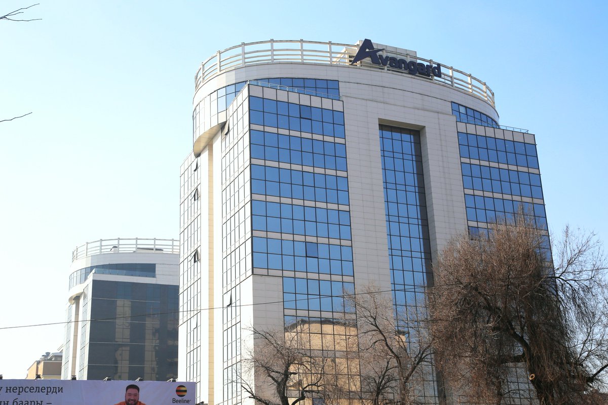 Наш офис продаж находится в самом центре столицы, на ул. Токтогула 125/1 в здании бизнес-центра "Avangard". Контакты: (312) 53-51-02; (312) 53-02-53; (0552) 53-51-02; (705) 53-51-02; (772) 53-51-02 avangardstyle.kg sales@avangardstyle.kg
