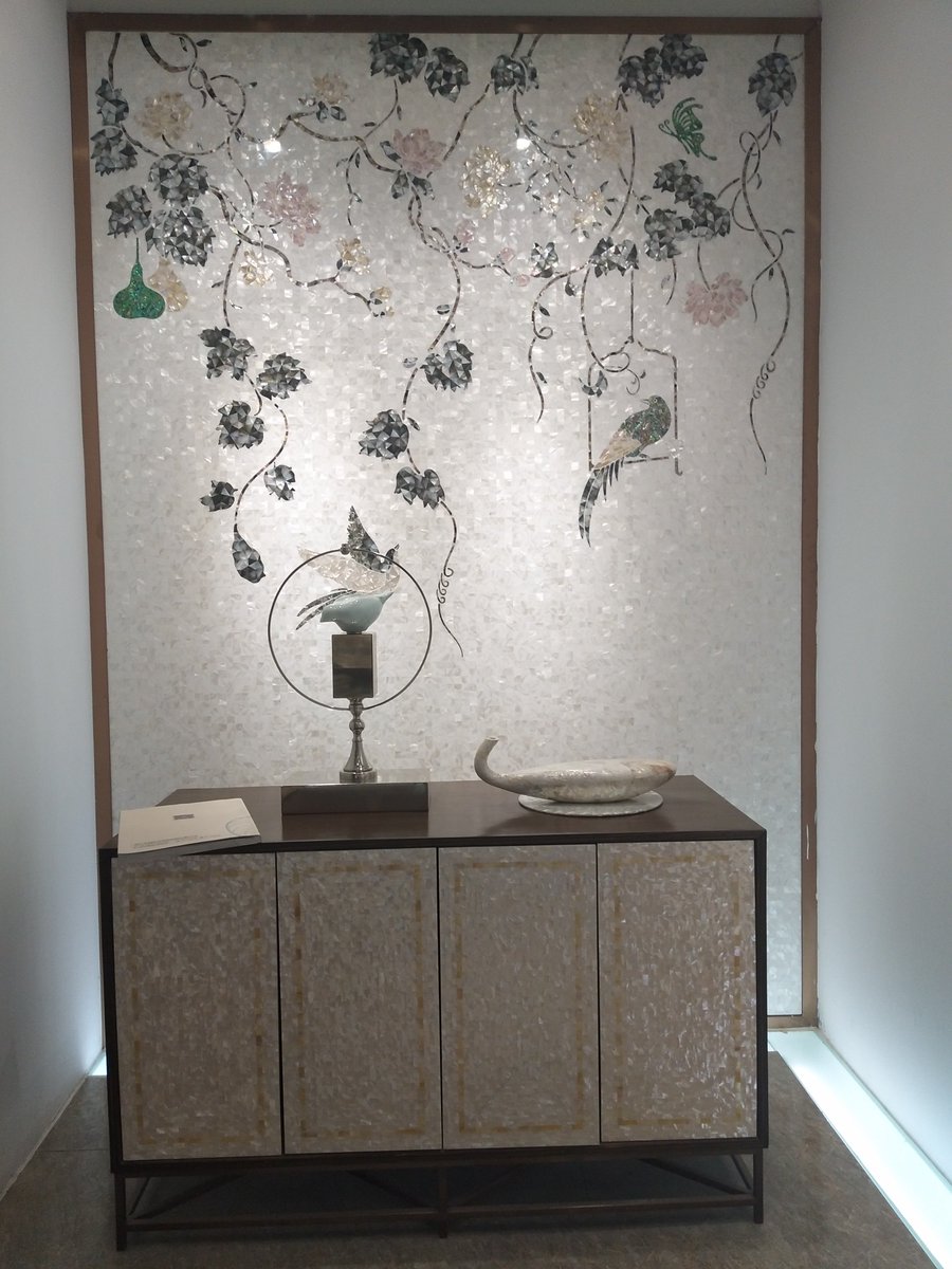 GlobalBridge0's tweet photo. #MosaicMonday Look at these beautiful shell mosaic mural. They are special arts for your living space, bathroom, backsplash. Every piece is precious and rare. The shell mosaic is the glorious and environmental-friendly building materials. 
#shellmosaic #Environmentalfriendly https://t.co/39MUixy5gX