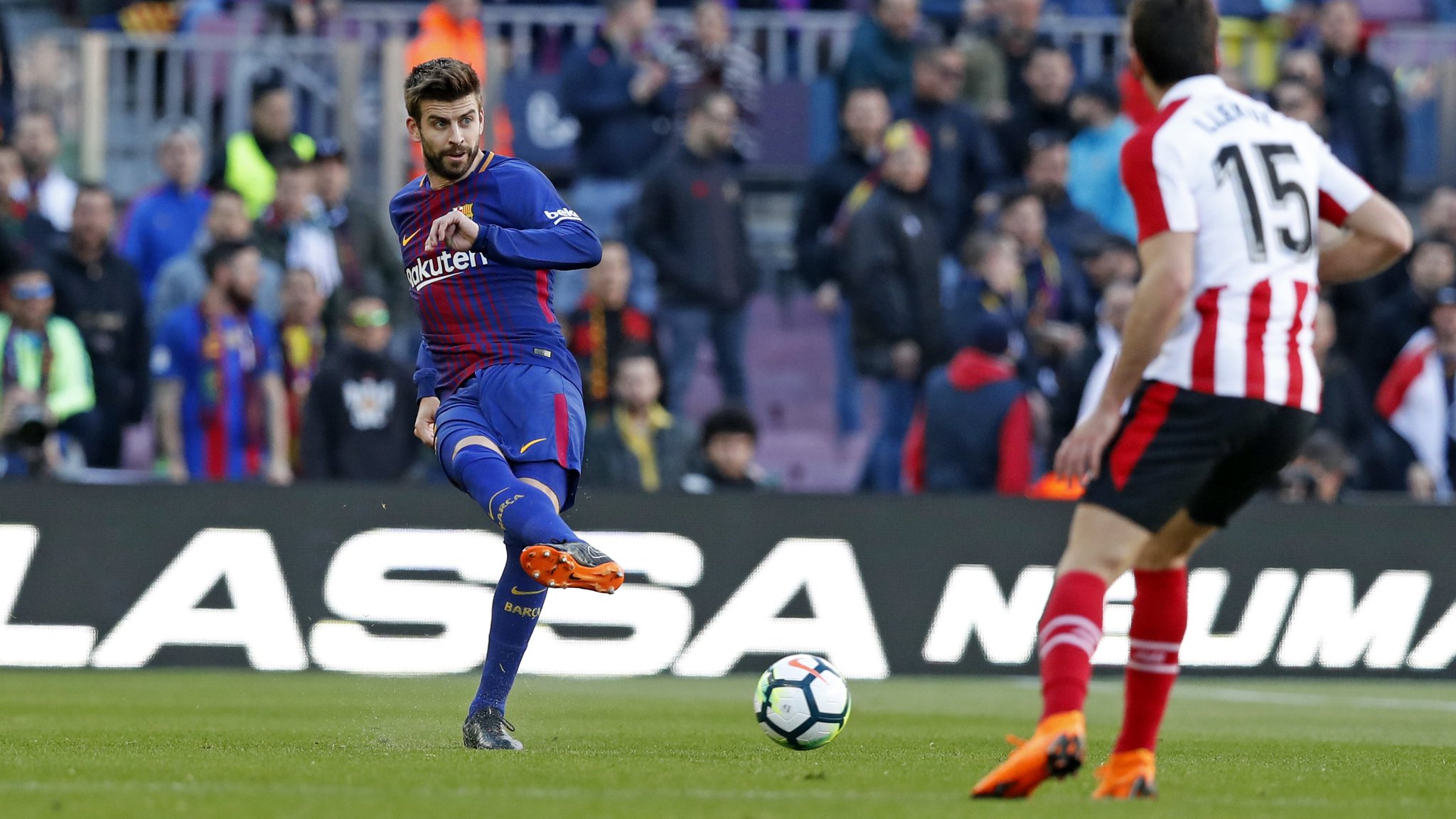 صور مباراة : برشلونة - أتلتيكو بلباو 2-0 ( 18--.3-2018 )  DYpP6jeWsAEzUUI