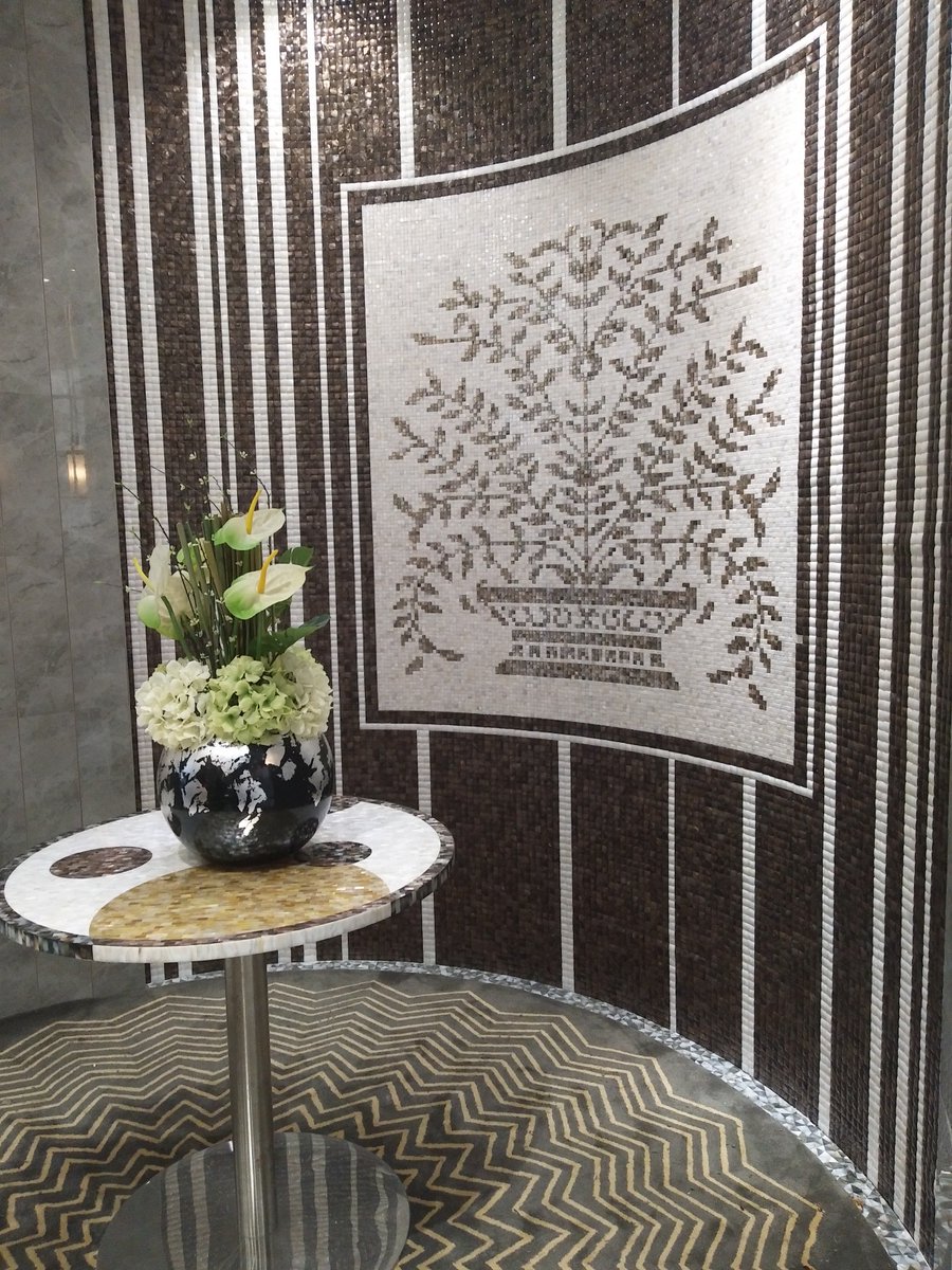 GlobalBridge0's tweet photo. #MosaicMonday Look at these beautiful shell mosaic mural. They are special arts for your living space, bathroom, backsplash. Every piece is precious and rare. The shell mosaic is the glorious and environmental-friendly building materials. 
#shellmosaic #Environmentalfriendly https://t.co/39MUixy5gX