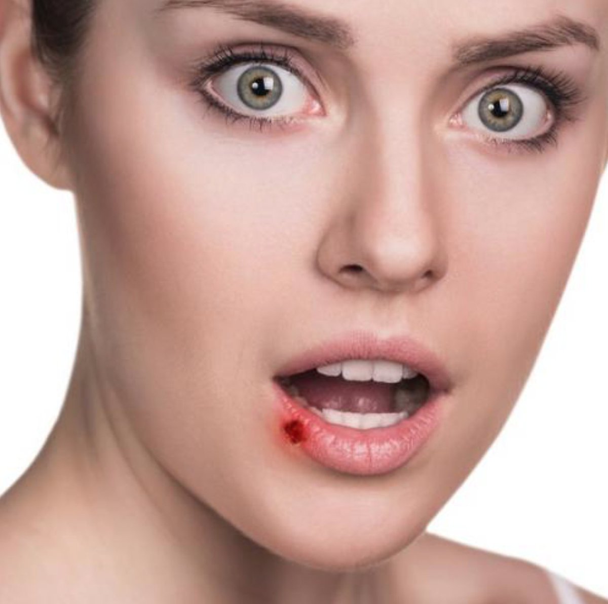 Lip2lipCream's tweet photo. Ne laissez pas le virus de l'herpès vous gâcher la vie ! Commandez #Lip2Lip dès maintenant, recevez votre tube rapidement, appliquez, vivez !

15,90€

https://t.co/XFldq7ErIp

#herpes #coldsore #boutondefievre #creme #lipcream #order #online #cheap #bonmarché #efficace https://t.co/VP68BswHAG