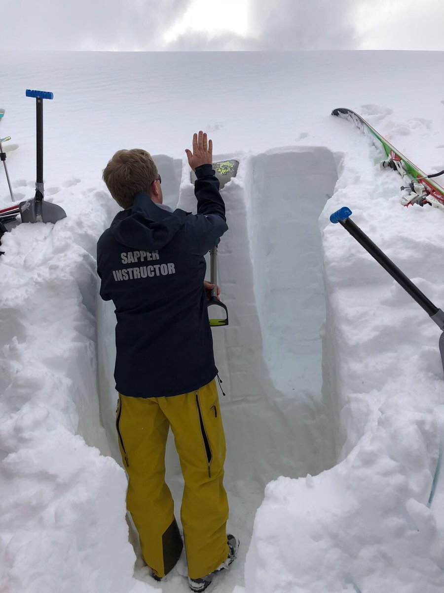 RE_REWS's tweet photo. Ex Snow Sapper 18 #ExSS18 Avalanche Safety Training. Snow profiling is a excellent tool to ensure the chosen area is safe. With all the snow falling across the Alpes (and UK) #KnowBeforeYouGo is imperative to ensure you remain safe. https://t.co/KIBA4zAZta