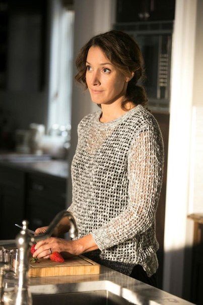 TibetteKenter's tweet photo. Brighten your mornings with a smile/smirk from #JenniferBeals #MondayMotivation #MondayMadeBetter https://t.co/43HRGzzkgO
