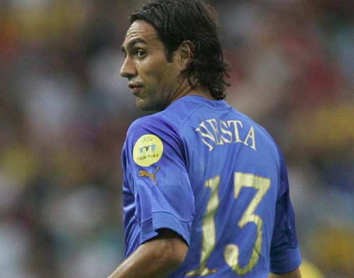  Happy birthday to legendary Italian defender Alessandro Nesta A World Cup and Champions League winner 