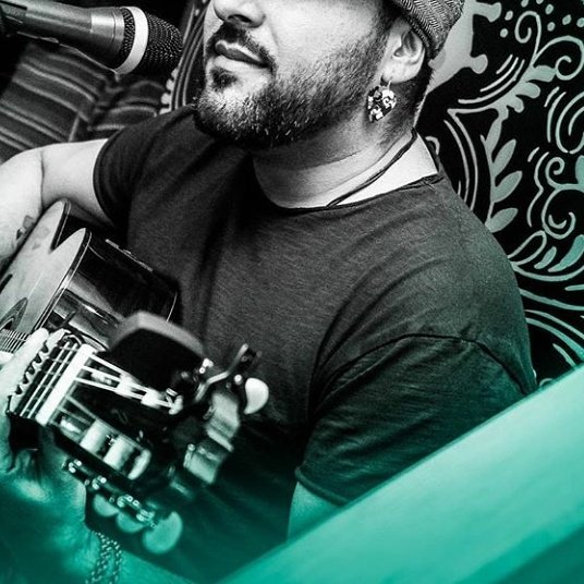 Siempre agradecida a la música...a l@s músicos🌀🌀🌀
#farbeyondpua #farbeyondmusic #LaVozKids4 #silver #plata #pendientesdepúas #jewerly #primeracolección #marcaregistrada #pua #pickup #trisquel #espiral