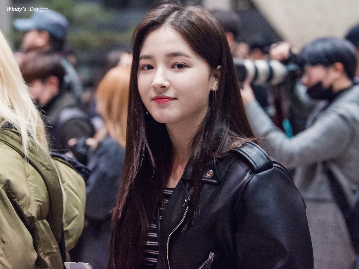 nancy_intl's tweet photo. [FANTAKEN] 180228 - Gimpo Airport

(cr.Windys_Day)
#모모랜드 #낸시 #NANCY #MOMOLAND https://t.co/Tu7rpm97S1