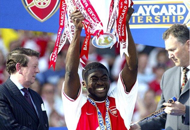 And happy birthday to one of our Invincibles, Kolo Touré, who turn 37 today! 
