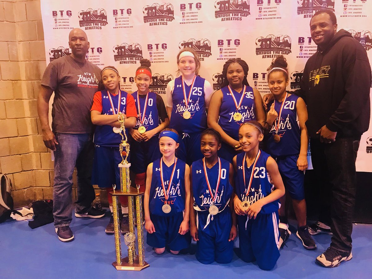 CoachMoore109's tweet photo. New Heights 10u girls won another 12u tournament this team is so Special playing two grades up and some playing three grades up. Coach @__ballplayerx5. These are some Gems #Newheights #Ready4war  #StrongerTogether https://t.co/GIa2evkOzp