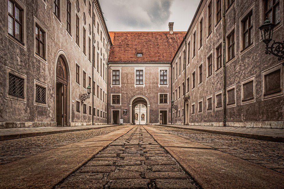 KxEvents's tweet photo. Tech enthusiasts in Munich! Come talk about kdb+ time-series, in-memory technology at our #KxMeetup this Wednesday! RSVP here: https://t.co/HvbQXaYQ7U #AnalyticsAtSpeed #BigData #KxTechnology https://t.co/45Xmn0zmtv