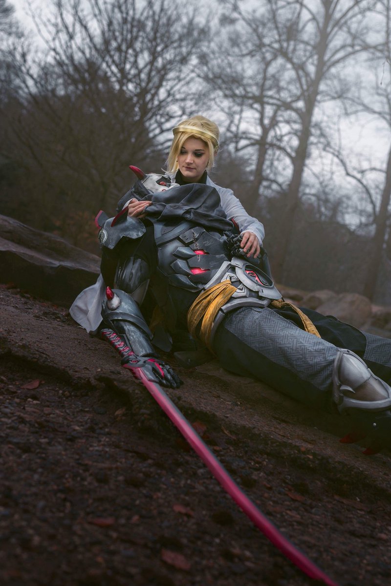 Dr zeigler cosplay with <a href="/luminko/">Brookes Eggleston</a> as genji <3 #Overwatch #ineedhealing <a href="/Blizzard_Ent/">Blizzard Entertainment</a> <a href="/PlayOverwatch/">Overwatch</a>