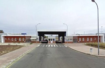 Un company de classe i jo, per la universitat, estem fent un blog de notícies i de vivències. La primera és la primera visita a presó a la meva mare. politica-actual.000webhostapp.com/ca/2018/03/alc…