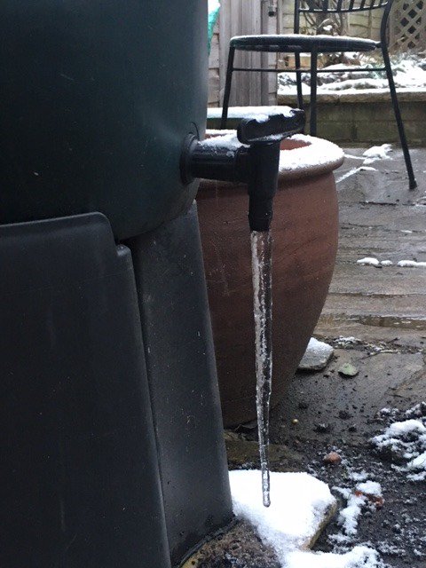 Not enjoying the chilly start to the week but I am looking forward to hearing about how different #privatebiz expand overseas over the next 5 days. Follow their stories on #5daysof and get involved. #WeareyourPwC