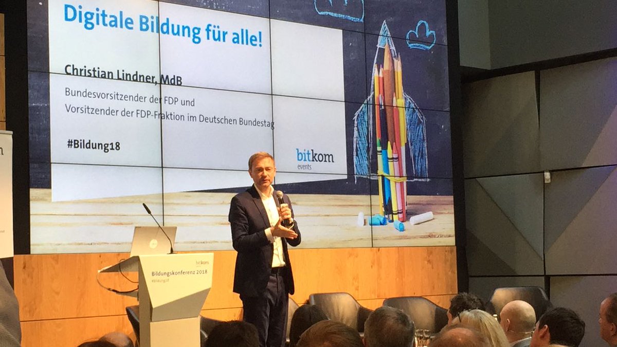 pokeshot_gmbh's tweet photo. How do we prepare Germany´s youth for the digital world and workplace if only 40% of schools have wifi? #pokeshot #bildung18 https://t.co/cdIR3i8rwV