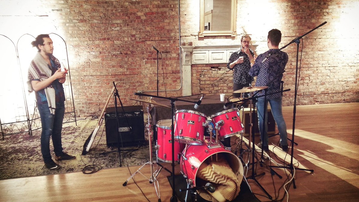LumbraRecords's tweet photo. Recording ( all @shure ) and filming with @JulianneQMusic . #JulianneQMusic #LumbraRecords #Shure #Beta52a #SM57 #SM58 #PG56 #KSM137 https://t.co/ZXvpWqn5io