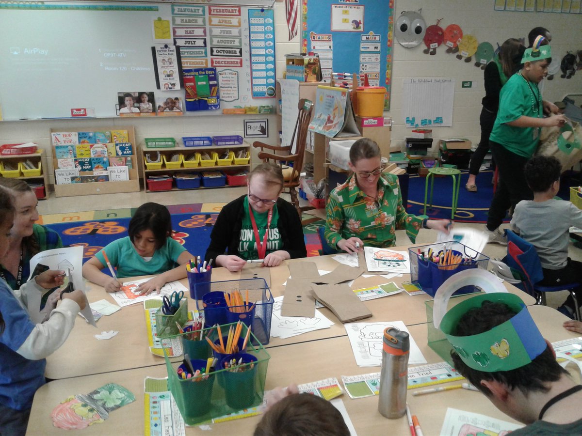MrMeglan's tweet photo. Julian students from the multi-needs room supporting a St. Patricks Day lesson to Lincoln kindergartners. #oakpark97 #julianworks #upatlincoln https://t.co/anDmjLy9A2