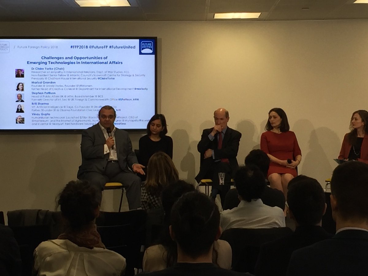 Blockchain as an attempt to implement bottom up governance <a href="/leashless/">Vinay</a> #FFP2018 <a href="/FutureFP/">FutureForeignPolicy</a>