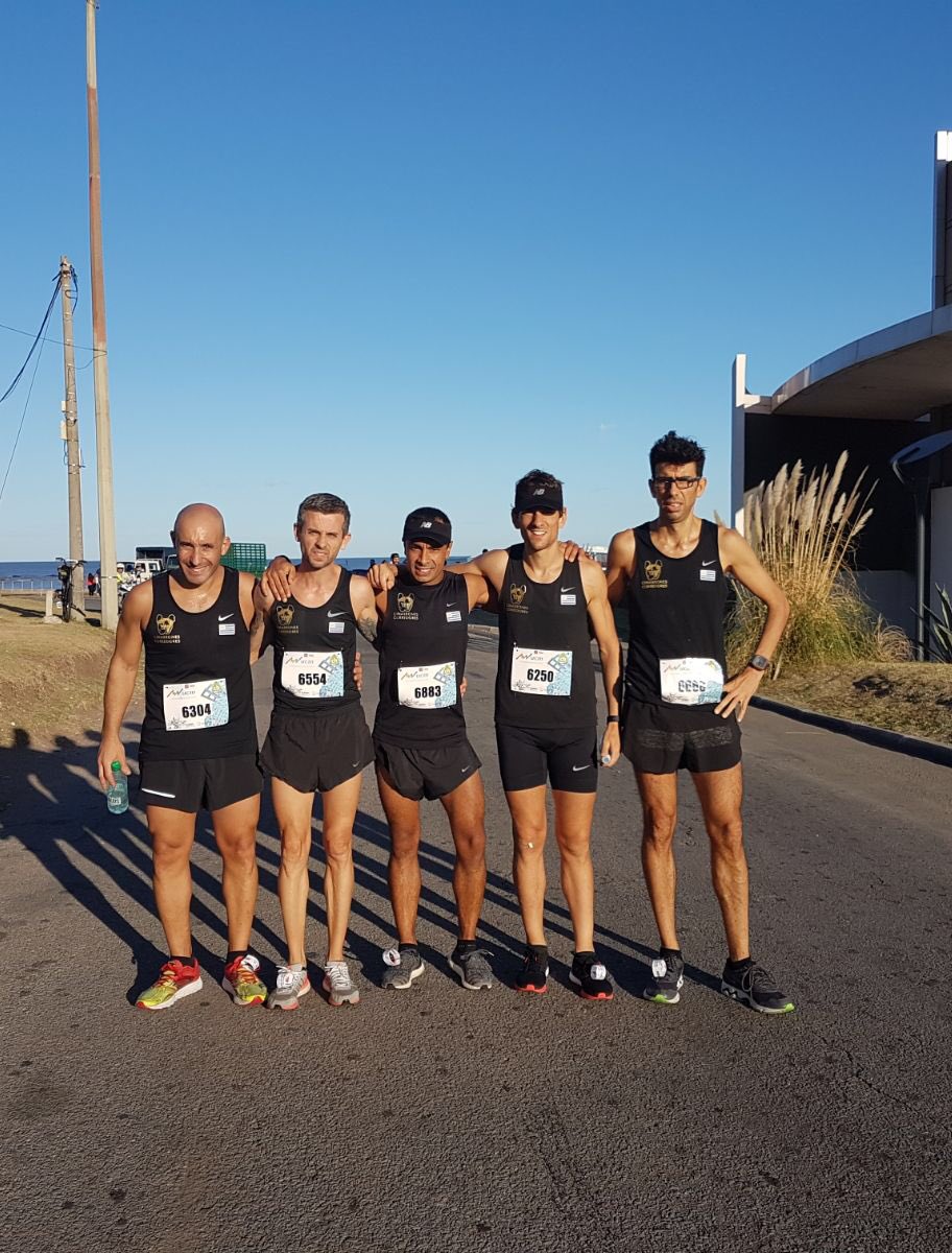 CimarronesC's tweet image. Corré Montevideo. Cimarrones muy bien representado! #hayequipo #sumando