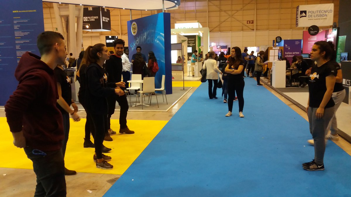FMH_ULisboa's tweet photo. Alunos das várias licenciaturas da FMH marcaram presença na Futurália - Feira de Educação, Formação e Orientação Educativa - uma iniciativa que decorreu recentemente na FIL - Feira Internacional de Lisboa. https://t.co/OOgUxfubfU