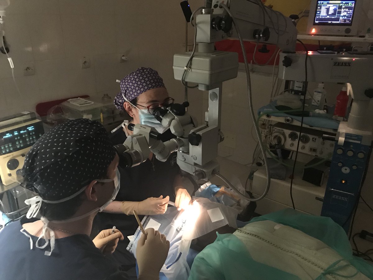 FRementeria's tweet photo. Comenzamos la sesión de tarde en el Hospital de San Juan de Dios de Thiês (Senegal) https://t.co/Wlb4E5IFPQ