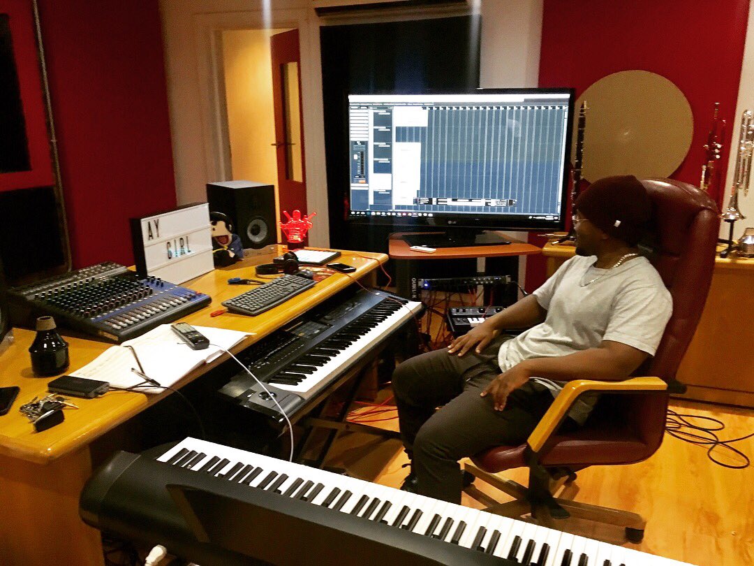 Masterlui_'s tweet photo. Congrats to @VtheVowel for finally opening his music studio @DucklikeStudios. Been like years in the making. Proud!! 

Surround yourself with the doers. https://t.co/wkC1WQD5cB