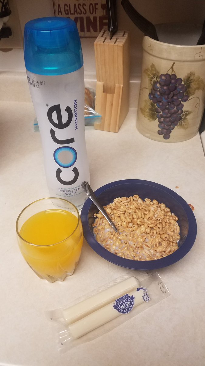 npg1989's tweet image. Started eating healthy today, with what i got at home. Hoping to make better choices from here on out. Thank you to @COREdrinks, @ddlovato and @castcenters (Cast on tour) for the inspiration! 
#HealthyLife #ThisIsForME #TakingCareOfMyself