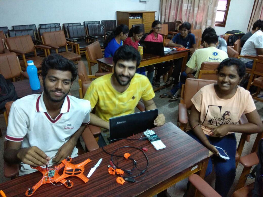EduTronics_tech's tweet photo. We recently did a robotics workshop on quadcopters (drones) at NIT Surathkal, one of the top tech institutes in India. To organize a robotics workshop at your institute, reach out to us now on info@edutronics.in

#automation #instarobot #math #machining #solution #energy  #migmag https://t.co/YElGrJeec4