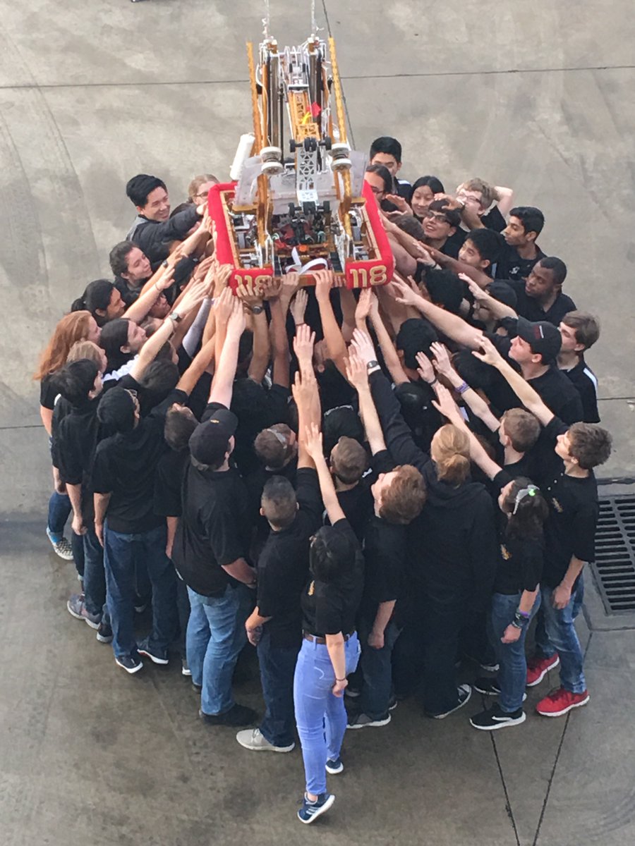 ClearSpringsHS's tweet image. Good Luck to the CCISD/NASA-JSC @Robonauts118, as they compete this week in Denver!  We wish you the best!!  #ChargerPride  #OMGrobots  #MoreThanRobots