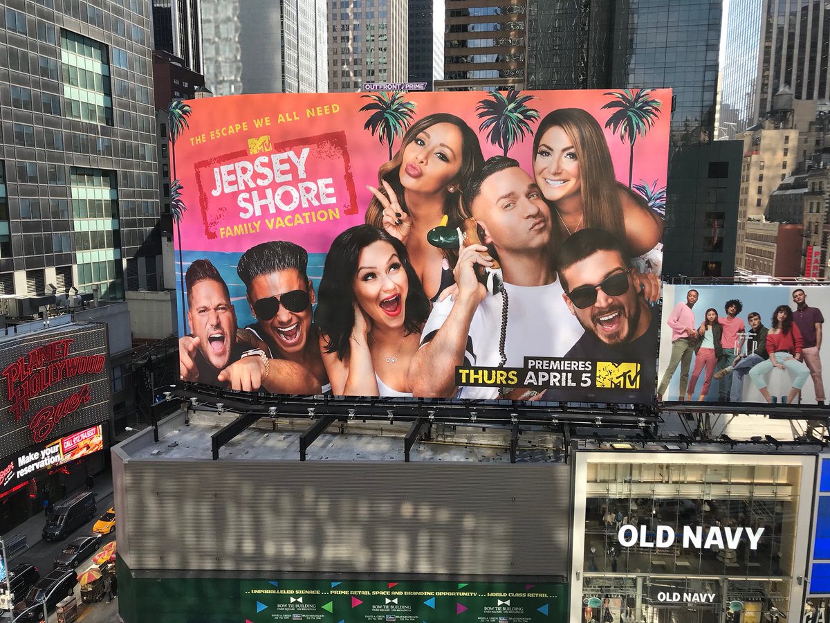 lyserød kjole dato Vinny Guadagnino on X: "WARNING!If you are in NYC , there have been reports  of giant guidos in Time Square! #JSFamilyVacation #April9th 8pm @MTV !  https://t.co/l3YzjloQPi" / X