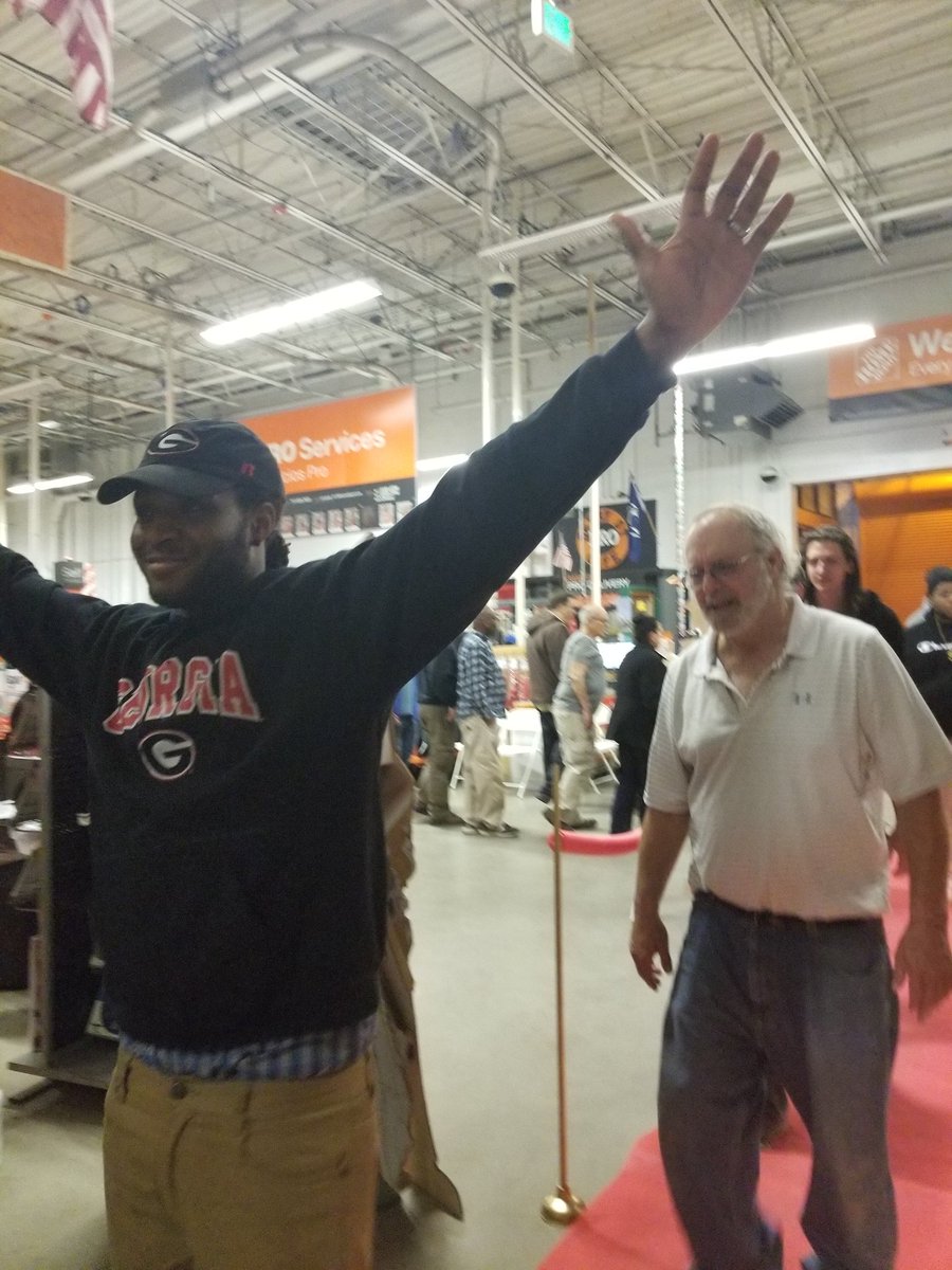 4113 Success Sharing, Mission BBQ, Bingo and the Red Carpet treatment.  They deserved it, we kicked <a href="/SS/">ss</a>