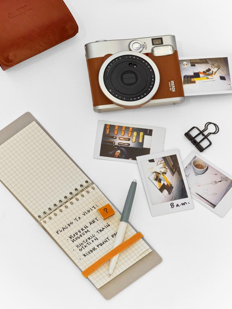 Besoin d'organiser un évènement privé ou professionnel ? Contactez notre équipe d'experts commerciaux afin de connaître nos offres creative et flexibles au 01 79 32 00.