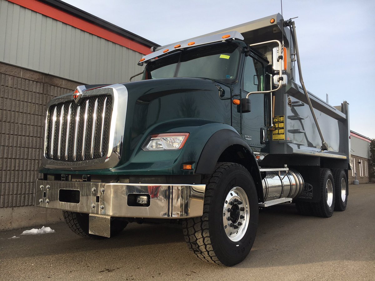 EIntl's tweet photo. Whether you are in the woods, in a pit or moving big loads on the highway, we have what you need IN STOCK! #HighHP, #BigTorque, Meritor Axles and Hendrickson Suspensions are amongst our most popular specs. Call one of our sales representatives today for more info! #InStockTrucks https://t.co/pJxBhZnM4S