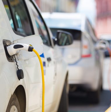 Is jouw bedrijf koploper op het gebied van elektrisch vervoer of bestaat die ambitie? Sluit je dan aan bij een van de Road to Zero expertgroepen van Natuur &amp; Milieu. evconsult.nl/sluit-je-aan-b…