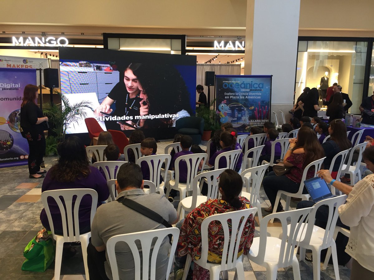 NAICobservatory's tweet image. The @NAICobservatory S&amp;amp;VC staff showing how interesting is our sun at the @ECOEXPLORATORIO #EXPOPD2018 #NASASolarWeek