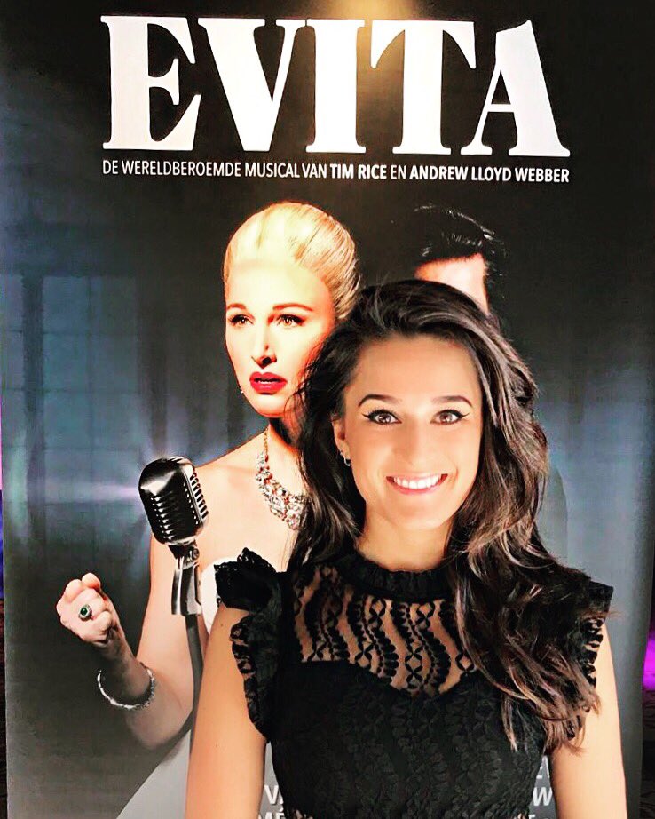 JAAAA ik mag het eindelijk vertellen. Volgend seizoen ben ik te zien in de musical ‘Evita’ van @dgctheater 😍 Als maîtresse en 1 keer per week als EVITA😱🎊🎀 #can’t #wait #evita #musical