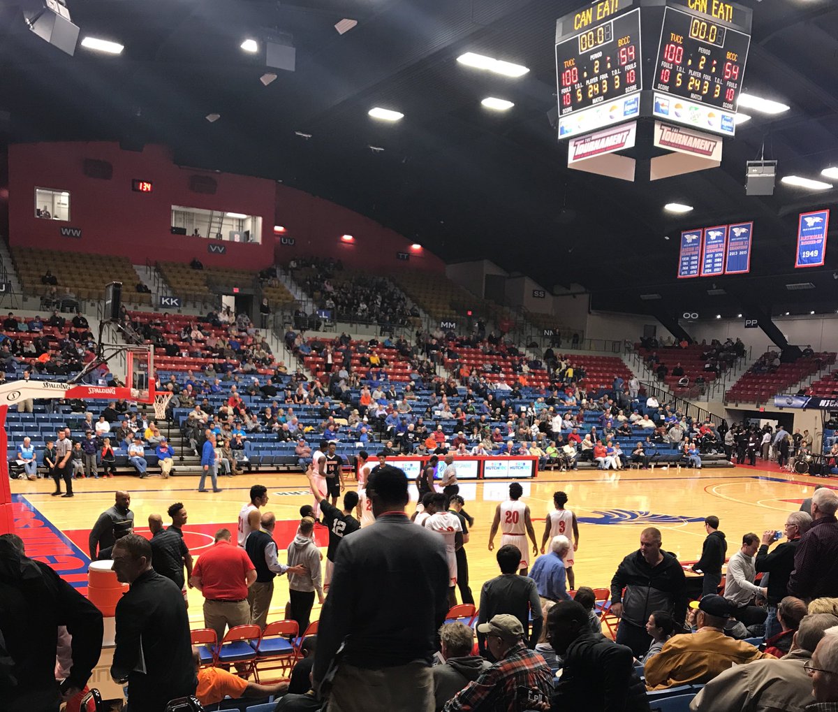 VisitHutch's tweet image. @TrinityValleyCC wins the 2nd game in #Hutch over @bmoreccc! #TheTournament