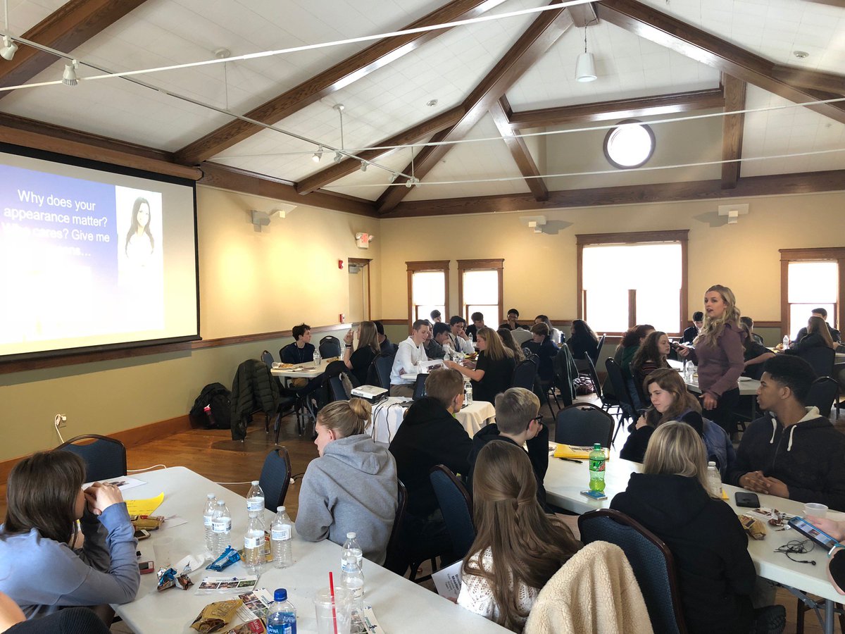 iPrepStart's tweet photo. Enjoyed facilitating a PrepStart Academy "Dress For Success" workshop with @LeadershipBUF's Youth Leadership students! #PrepStart #LeadershipBuffalo #MakingBuffaloBetter #DressForSuccess https://t.co/lZ7sDQ67Bo