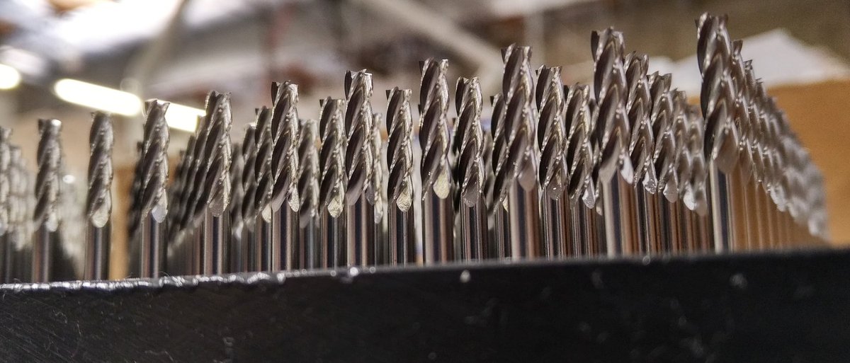 CobraCarbide's tweet image. Grand risings! As we look toward another work week, let&apos;s remember that Spring starts tomorrow. 

A time for growth and renewal. 🌺🌻🌴

We have a few micro #endmills pictured, #nofilterneeded. 😉🐍 

#roundtools #mfg #milling #CNC