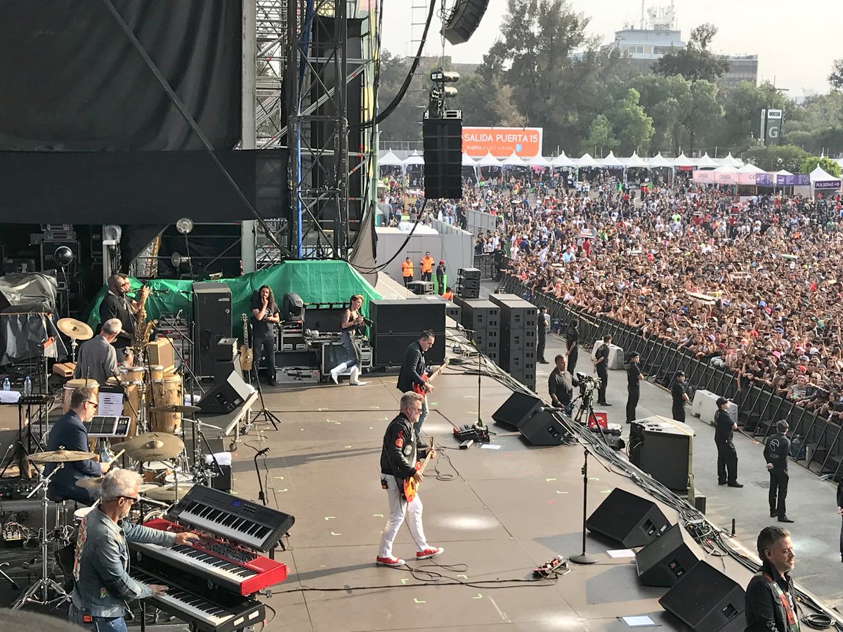 Ayer en el Vive Latino 2018.
Gracias Mexico por estar siempre junto a Pericos!