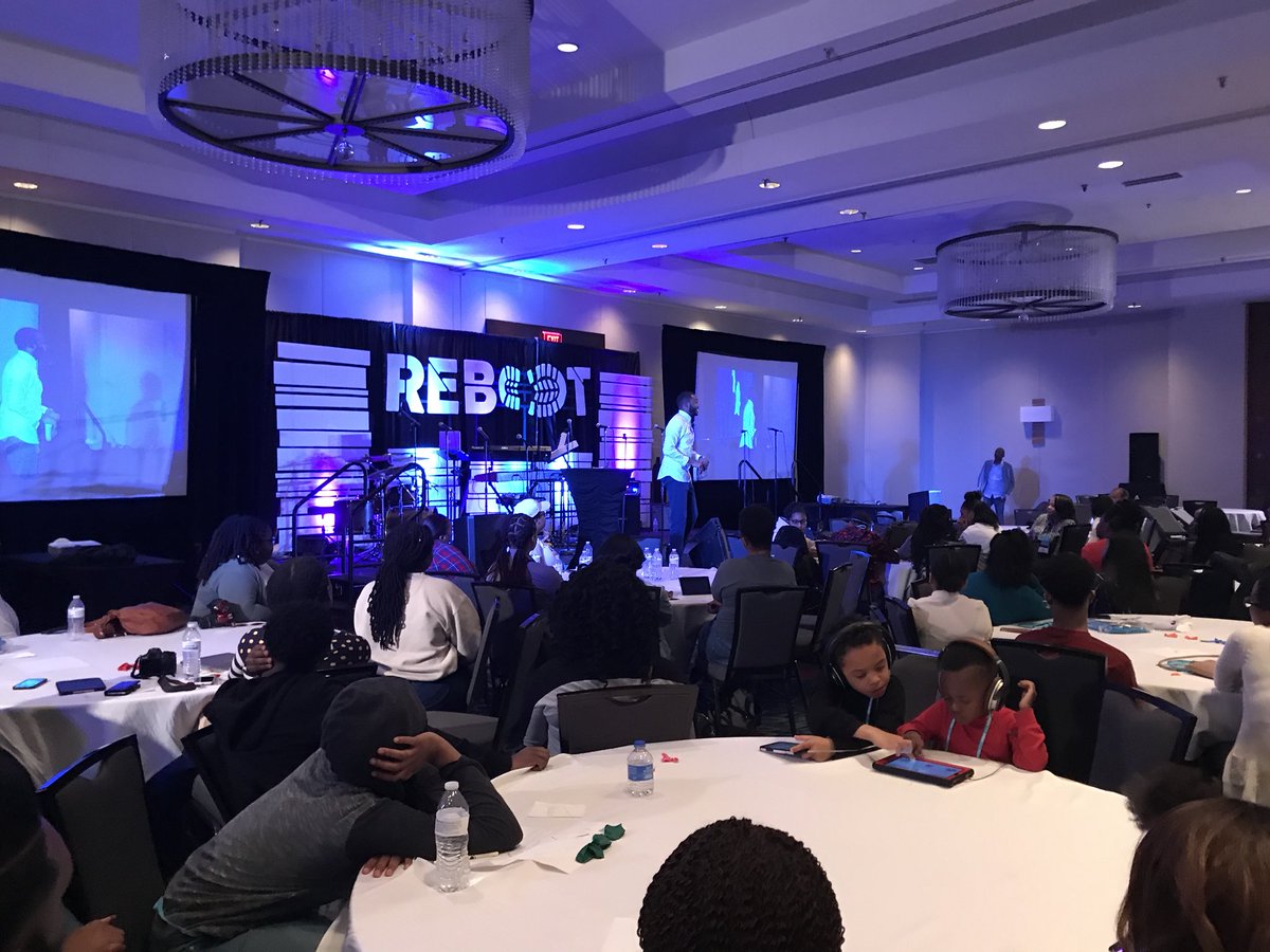 CSCYouthMin's tweet image. Shot out to @pastah_martin for a great weekend. You are now officIally @central_states_ @CSCYouthMin
#ReBOOT2018 #SummitRecap