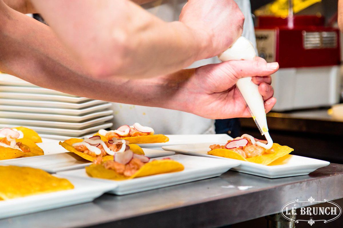 Things are heating up in the Brassaii kitchen! @chefivantarazona has slowly been releasing new dishes to the menu, and trust us, these are dishes you do NOT want to miss!

#foodie #nomnom #tasty #getinmybelly #toronto #kingwest #restaurant