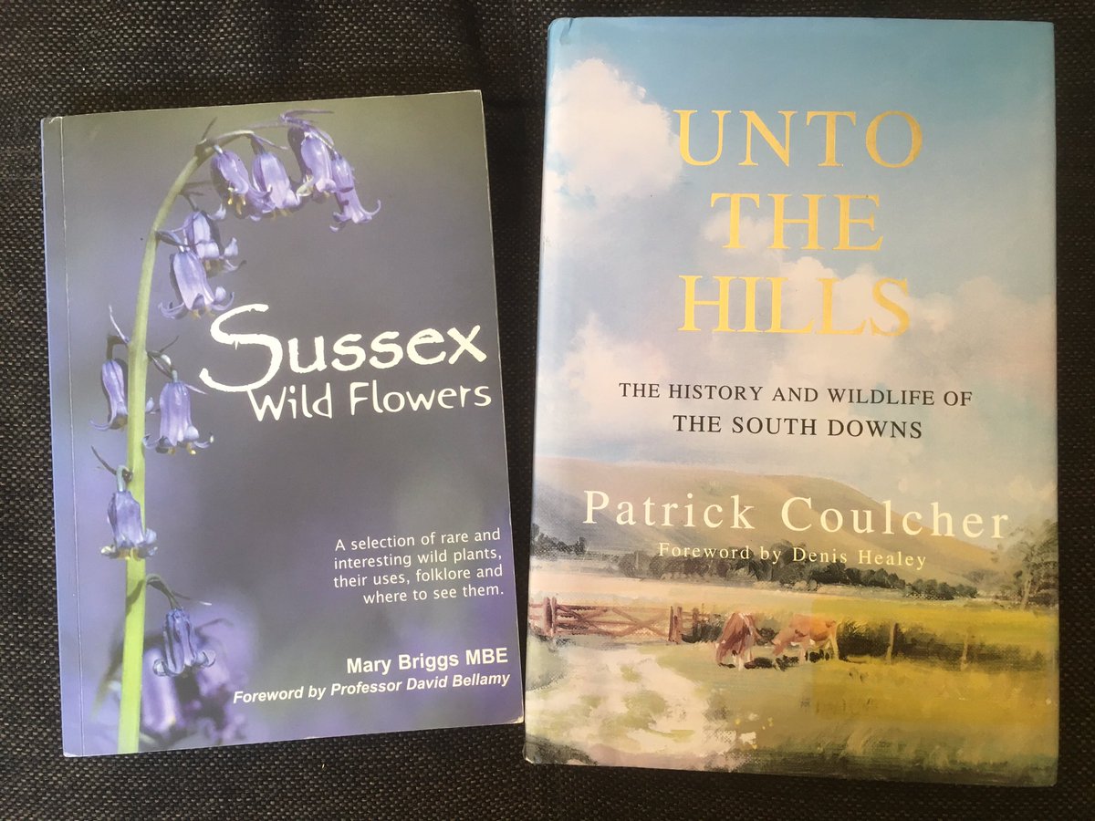 SxFieldNotes's tweet image. Having to shove the door open when you get home from work because there's a pile of books inside on the doormat is always exciting! #thankspostie #bookdelivery #newbooks #secondhandbooks