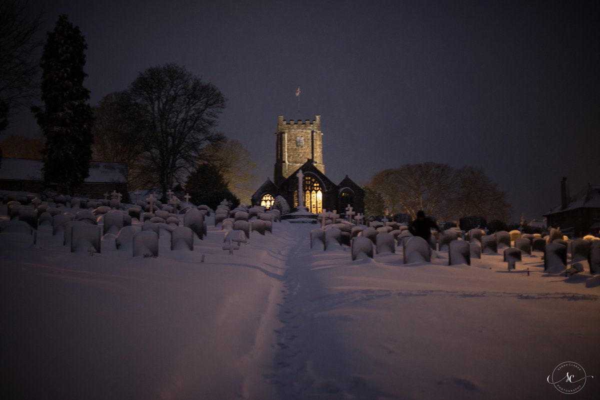 Chagford church in the evening snow.  #snowday2018 #Dartmoor #devonsnow #chagford #Dartmoor @visitchagford @Chagford_Devon @Exeter_Hour @VisitDevon @Devon_Hour Last two!