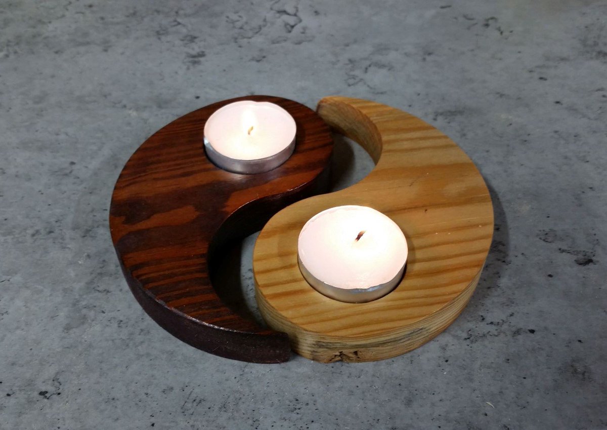 bobscnc's tweet image. Customer Showcase-  Meet Wayne, he uses his #E3 to create numerous projects, which he sells locally.  He is currently building up  inventory to sell at craft shows.  Nice work Wayne! #creativityfound #bobscnce3 #makersmonday #smallbusiness #makersbusiness