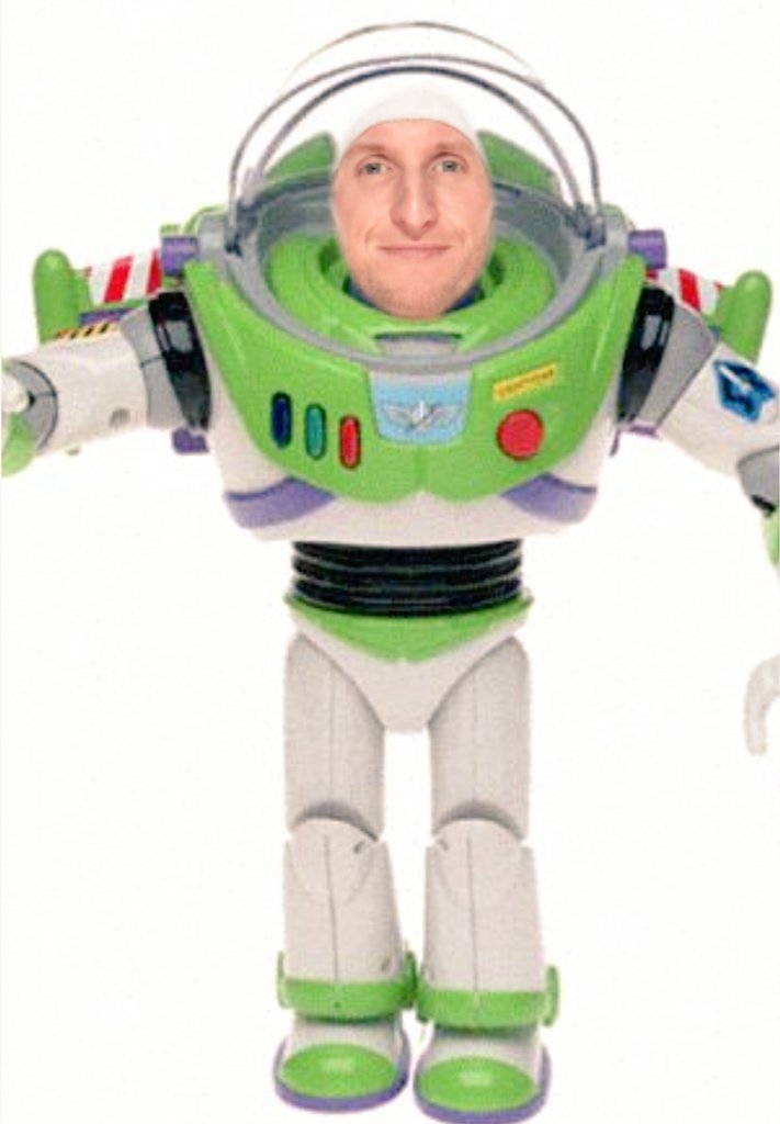 OfficialAmysant's tweet image. I had to do that 😂 You would be the perfect #buzzlightyear 🙏🏻😂 #SquadRules #sWo