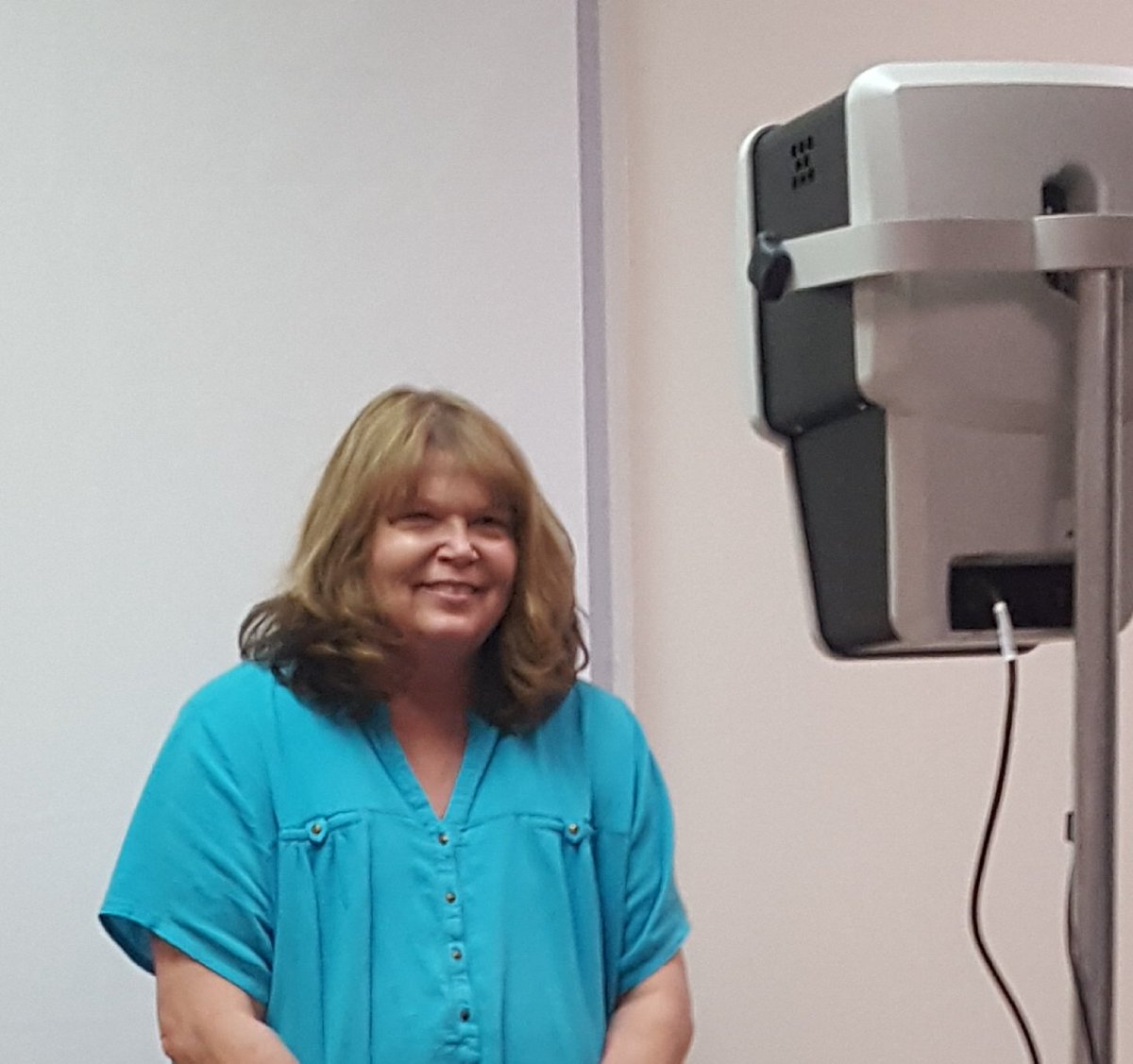 LincolnClerk's tweet image. Honored to have @COSecofState in the office today.  Also excited that @lynn_bartels could renew her driver&apos;s license in Lincoln County. Thanks for the visit!
#mudonthetires
#backroadblues