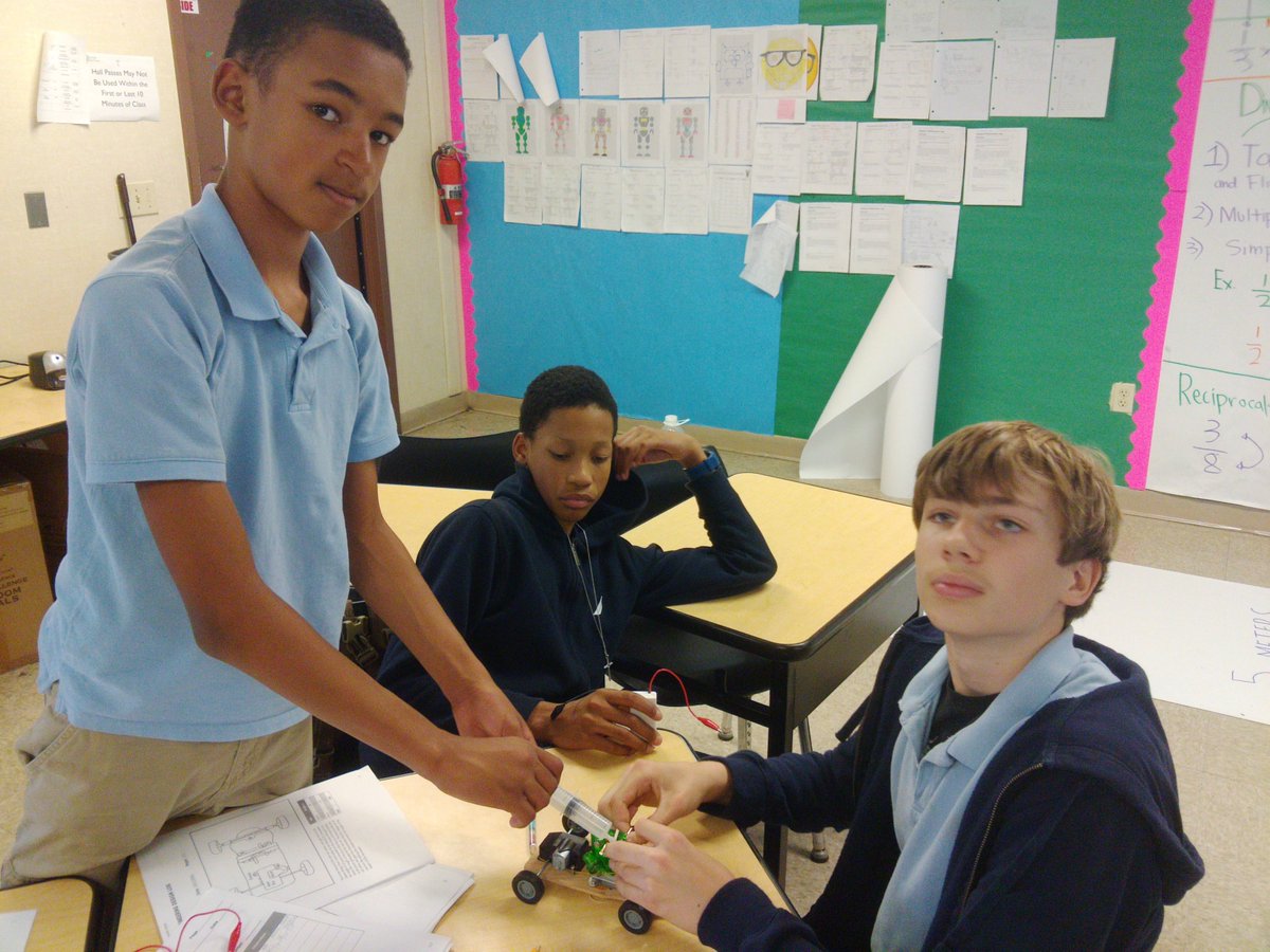 kjstemacademy's tweet image. Our students are moving forward on their #FuelCellCar project! #Engineering #LMU #LAUSD #STEM Loyola Marymount University