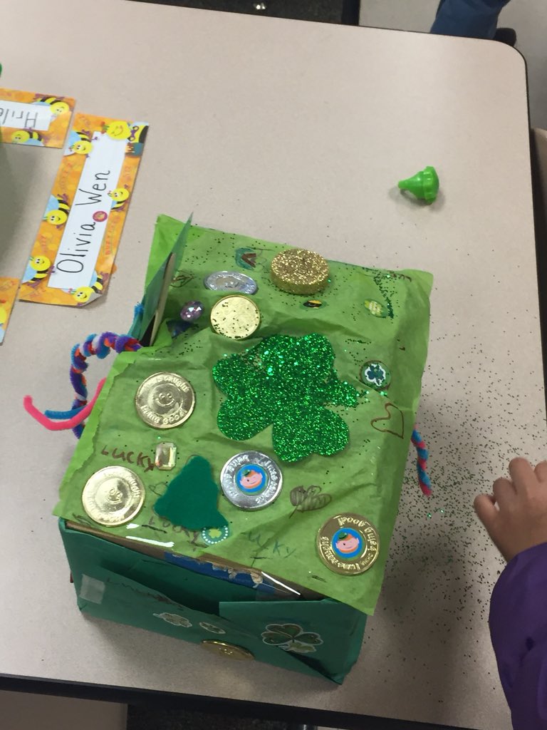Lucky the leprechaun left quite a surprise for us after his visit!! Sadly we didn’t catch him but we did manage to catch part of his clothes in our traps!! #Lovemykinderfriends #suchcreativity #BIGimaginations