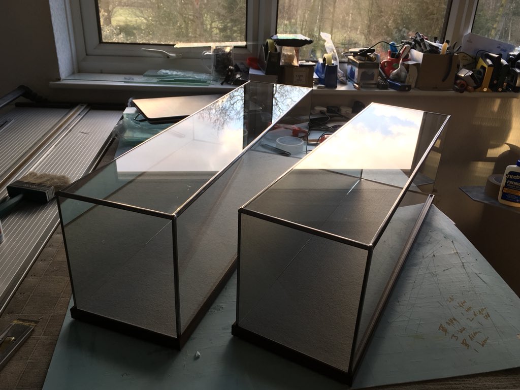 AirFramed's tweet photo. More display cases finished and ready for delivery. These are for Gauge 1 locomotives.
https://t.co/320sBiUkEs
#displaycase #glassdisplaycase #bespokeglassdisplaycase #modelrailway #gardenrail #oogauge #ogauge# #4mm #7mm #16mm #gauge1 #gauge3 https://t.co/BJJpW0ENKc